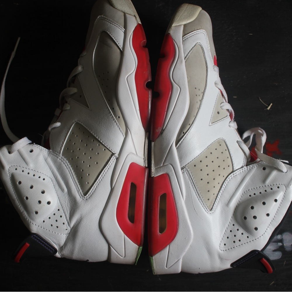 Nike Air Jordan 6 Retro “Hare” White Neutral Grey True Red Size 12 | 384664-062
